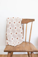 Load image into Gallery viewer, NEW GRAIN TEDDY PATCHWORK BLANKET || CRIB
