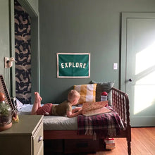 Load image into Gallery viewer, OXFORD PENNANT EXPLORE CAMP FLAG