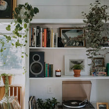 Load image into Gallery viewer, LINEAGE SATSUMA + SAFFRON SOY CANDLE