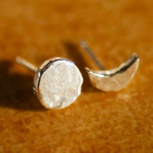 Load image into Gallery viewer, MOON PHASES EARRINGS