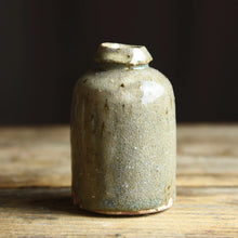 Load image into Gallery viewer, WILD CLAY BUD VASE