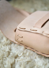 Load image into Gallery viewer, LEATHER SADDLE BAG || NATURAL