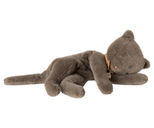 Load image into Gallery viewer, PREORDER - MAILEG SLEEPING KITTEN PLUSH, MEDIUM || GRAY