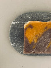 Load image into Gallery viewer, OVAL TRAVERTINE SOAP DISH