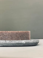 Load image into Gallery viewer, OVAL TRAVERTINE SOAP DISH