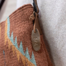 Load image into Gallery viewer, WANDER CROSSBODY