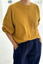 Load image into Gallery viewer, LE BON SHOPPE CALO JERSEY SWEAYSHIRT || BUTTERSCOTCH