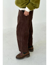 Load image into Gallery viewer, LE BON SHOPPE CORDUROY ARC PANTS || CHOCOLATE