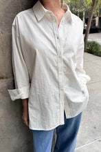 Load image into Gallery viewer, LE BON SHOPPE LIGHT WEIGHT OWEN SHIRT || WHITE