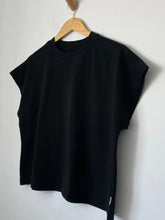 Load image into Gallery viewer, LE BON SHOPPE JEANNE TEE || BLACK
