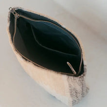 Load image into Gallery viewer, SIERRA NORTE CLUTCH