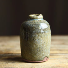 Load image into Gallery viewer, WILD CLAY BUD VASE