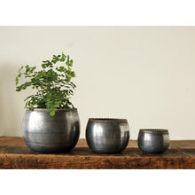 Load image into Gallery viewer, METAL PLANTERS || 3 SIZES
