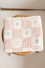 Load image into Gallery viewer, NEW GRAIN PATCHWORK BLANKET || TWIN FLEUR
