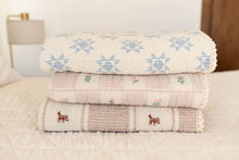 Load image into Gallery viewer, NEW GRAIN PATCHWORK BLANKET || TWIN FLEUR
