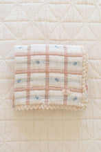 Load image into Gallery viewer, NEW GRAIN KEEPSAKE QUILT || MEADOW
