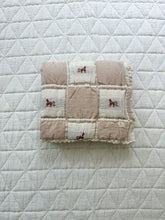 Load image into Gallery viewer, NEW GRAIN SUNDAY QUILT || PONY
