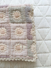 Load image into Gallery viewer, NEW GRAIN SUNDROP QUILT CRIB BLANKET
