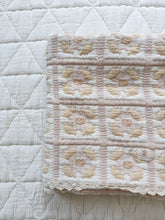 Load image into Gallery viewer, NEW GRAIN DAFFODIL QUILT

