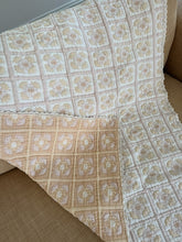 Load image into Gallery viewer, NEW GRAIN DAFFODIL QUILT
