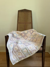 Load image into Gallery viewer, NEW GRAIN SUNDROP QUILT CRIB BLANKET
