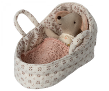 Load image into Gallery viewer, MAILEG CARRY COT || BABY MOUSE
