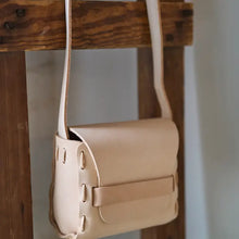 Load image into Gallery viewer, LEATHER SADDLE BAG || NATURAL
