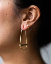 Load image into Gallery viewer, MODERN MADINI || BRASS BAR HOOPS
