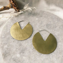 Load image into Gallery viewer, MODERN MADINI || GEOMETRIC BRASS DISK HOOPS
