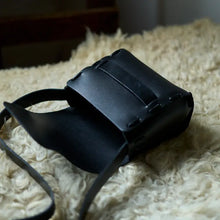 Load image into Gallery viewer, LEATHER SADDLE BAG || BLACK
