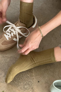 LE BON SHOPPE HER SOCKS || PESTO