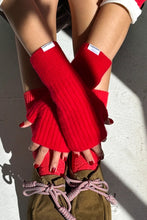 Load image into Gallery viewer, LE BON SHOPPE CASHMERE WRIST WARMER || RED
