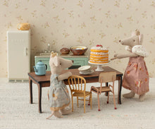 Load image into Gallery viewer, MAILEG PARTY CAKE AND CAKE STAND
