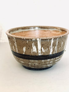 STONEWARE MEDIUM SERVING BOWL