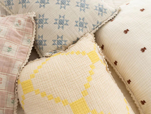 NEW GRAIN STAR QUILT PILLOWCASE || SKY