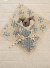 Load image into Gallery viewer, NEW GRAIN STAR QUILT LOVIE || SKY
