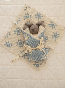 NEW GRAIN STAR QUILT LOVIE || SKY