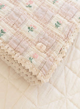 Load image into Gallery viewer, NEW GRAIN PATCHWORK BLANKET || TWIN FLEUR

