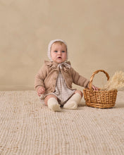 Load image into Gallery viewer, QUINCY MAE RUFFLE COLLAR CARDIGAN HEATHERED ALMOND
