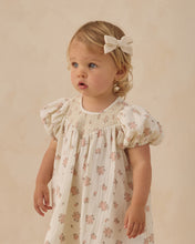 Load image into Gallery viewer, QUINCY MAE CARINA DRESS GARDEN ROSE
