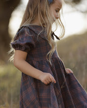 Load image into Gallery viewer, RYLEE &amp; CRU CAMILLE DRESS MIDNIGHT PLAID
