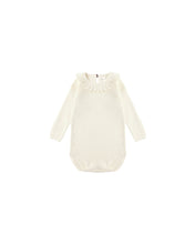 Load image into Gallery viewer, RYLEE + CRU RUFFLE COLLAR BODYSUIT || NATURAL
