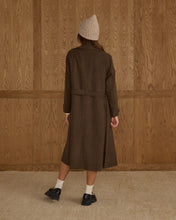 Load image into Gallery viewer, RYLEE + CRU TRENCH COAT | BROWN
