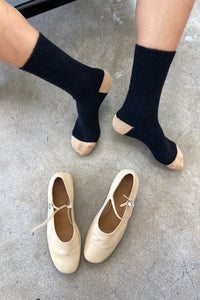 LE BON SHOPPE CLASSIC CASHMERE SOCKS || CAMEL