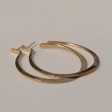 Load image into Gallery viewer, YEWO COLLECTIVE LENGA HOOPS || GOLD
