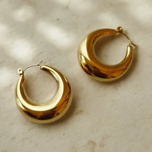 Load image into Gallery viewer, PRISCILIA HOOPS
