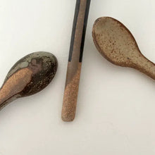 Load image into Gallery viewer, HANDMADE POTTERY TEA SPOON || GREEN
