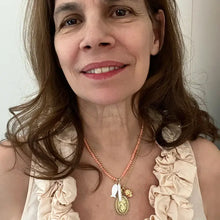 Load image into Gallery viewer, CORALINE NECKLACE
