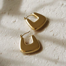 Load image into Gallery viewer, LUCIA HOOPS

