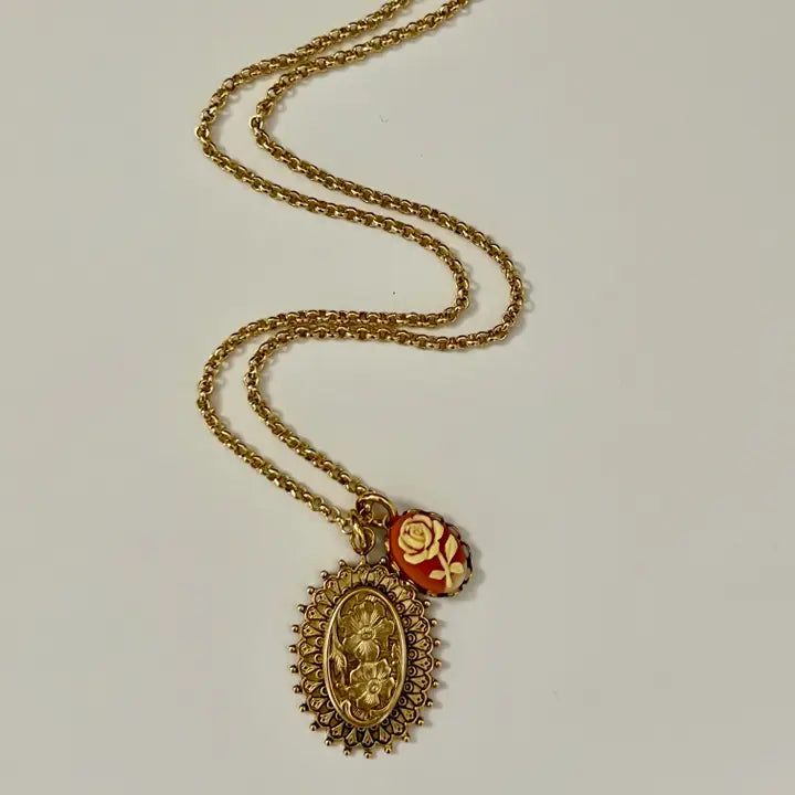 ROSE NECKLACE